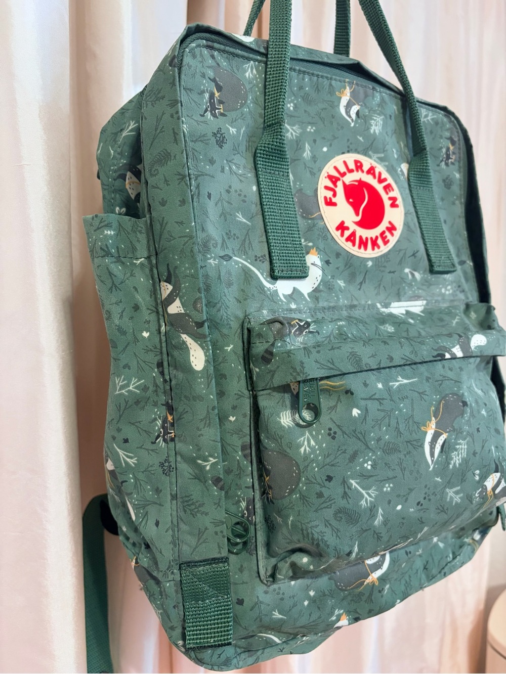 Rare FjallRaven Kanken Green Fable Woodland Badger Art Laptop Backpack - Picture 5 of 5